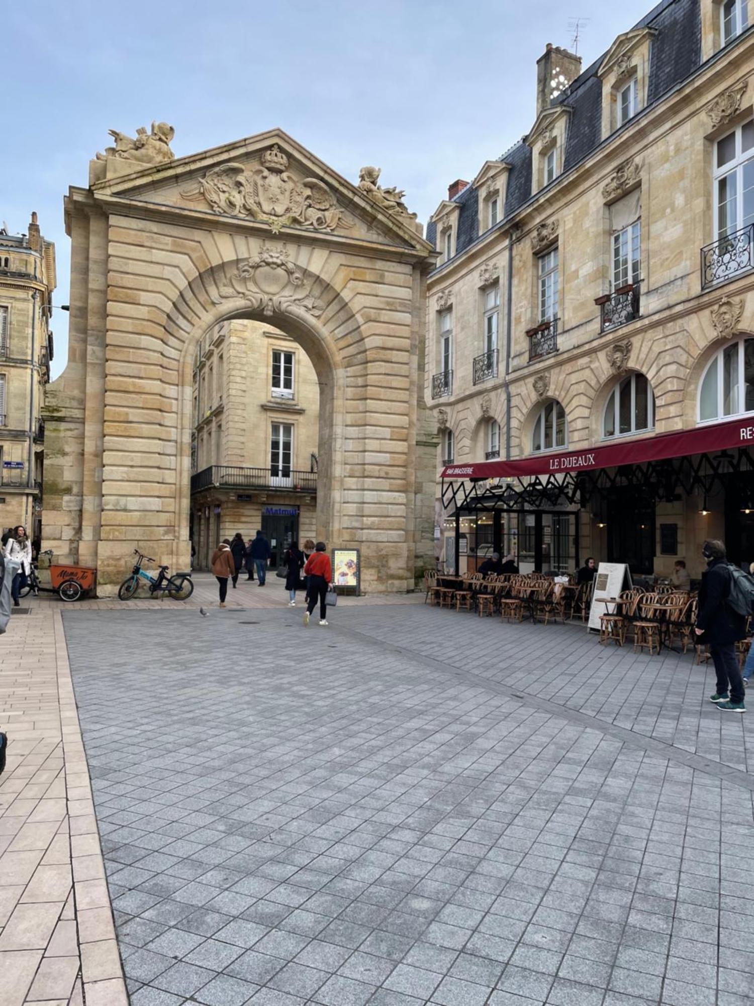 Le Charmant Quai Bourgeois Bordeaux Eksteriør bilde